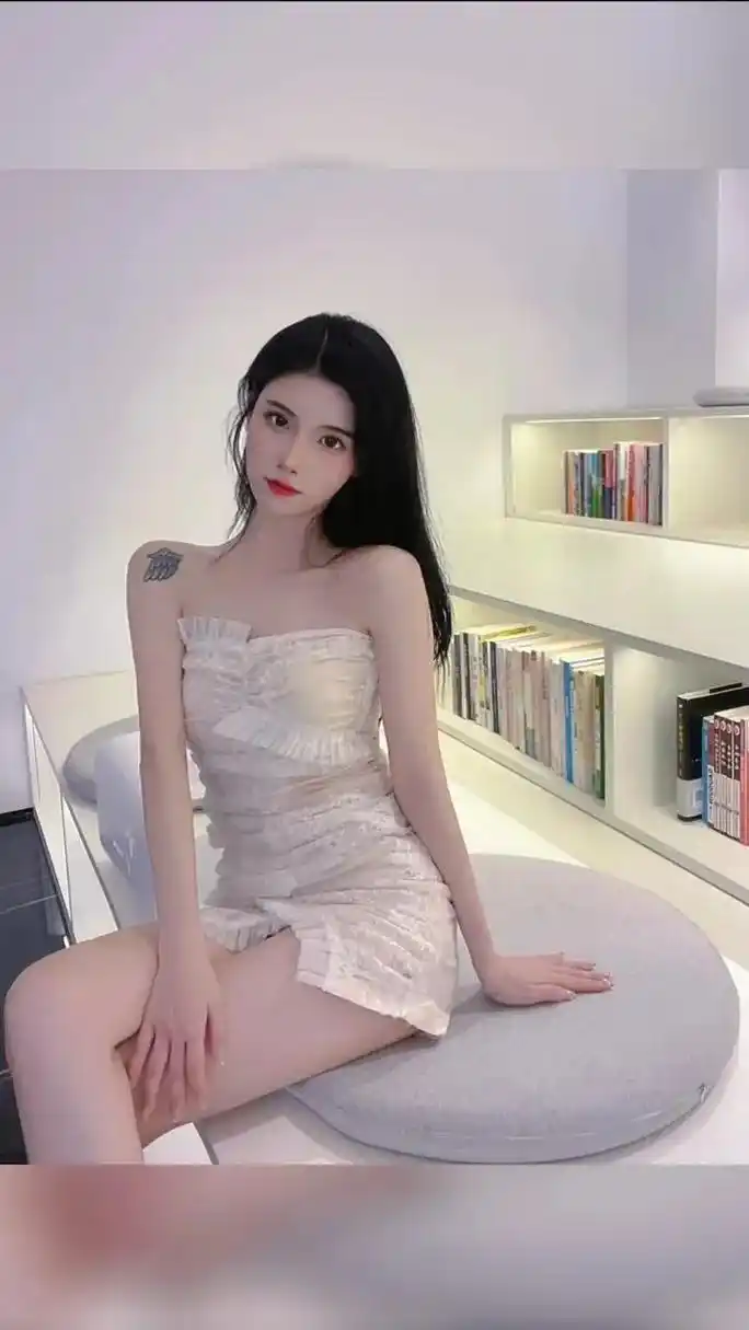 美女脱精光让男生桶莫扎下面